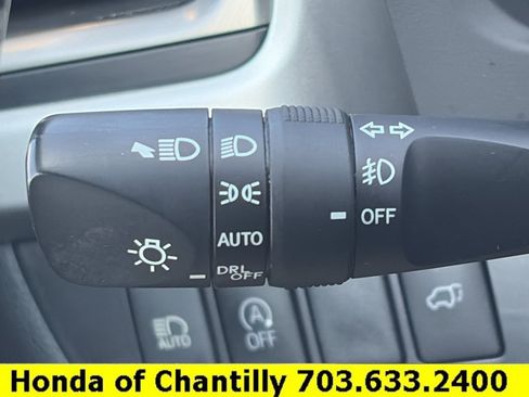 Used 2019 Toyota Highlander XLE AWD/4WD image 10