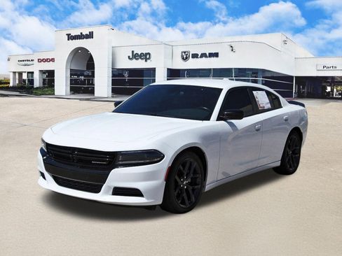 Used 2023 Dodge Charger SXT w/ Blacktop Package image 3