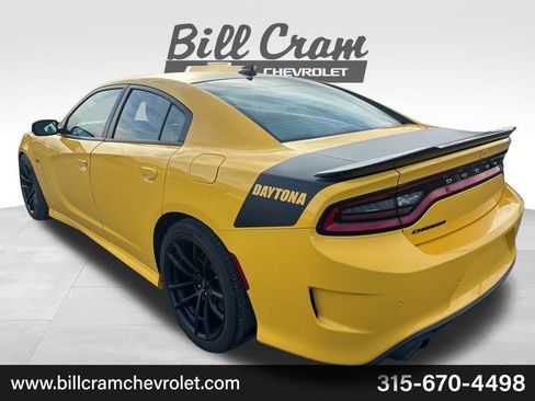 Used 2018 Dodge Charger R/T image 6