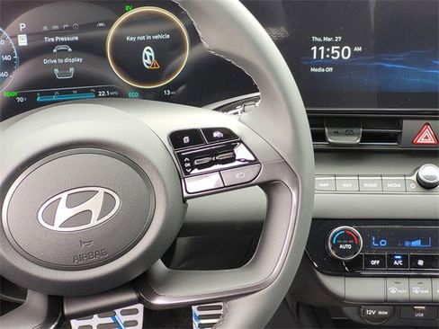 New 2025 Hyundai Elantra SEL image 14