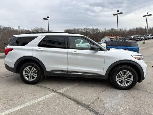 Used 2020 Ford Explorer XLT image 8