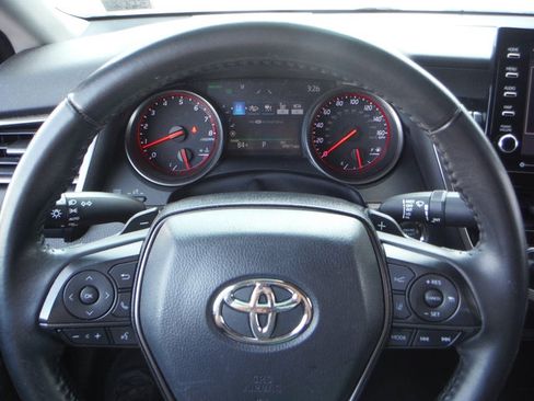 Used 2021 Toyota Camry XSE FWD image 31