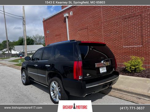 Used 2012 Cadillac Escalade Platinum image 3