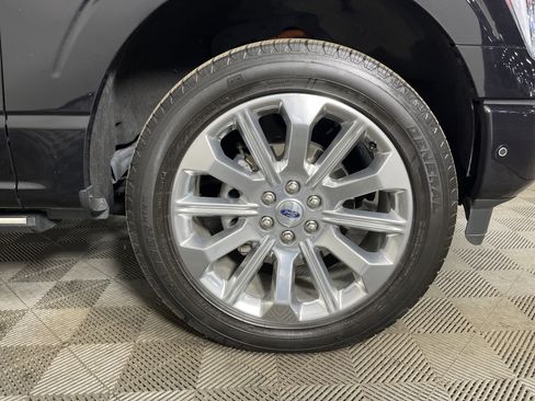 Used 2022 Ford F150 Limited image 11