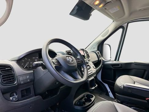 Used 2025 RAM ProMaster 3500 w/ Convenience Group FWD image 9