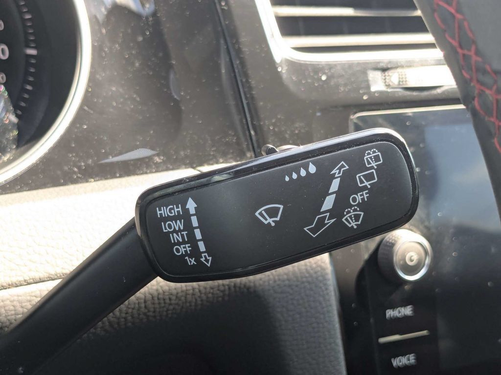 Used 2020 Volkswagen GTI SE FWD image 35