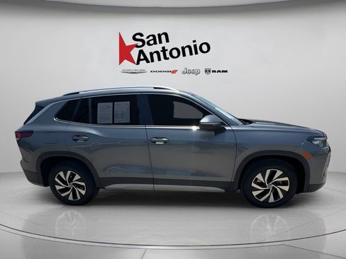 Used 2025 Volkswagen Tiguan S FWD image 17
