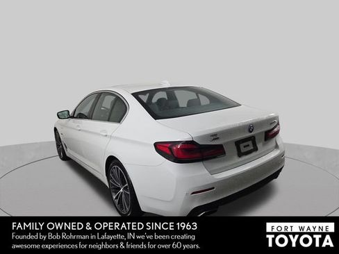 Used 2023 BMW 530e xDrive AWD/4WD image 9