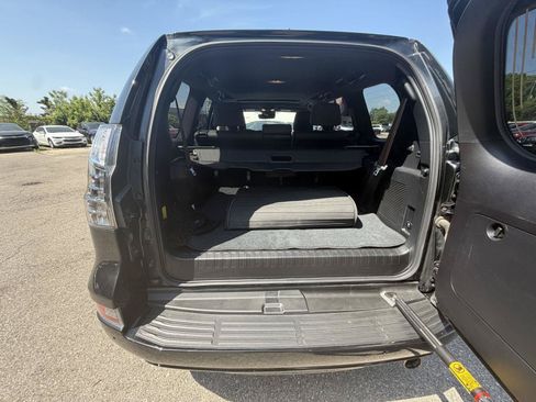 Used 2023 Lexus GX 460 Premium w/ Premium Package AWD/4WD image 32