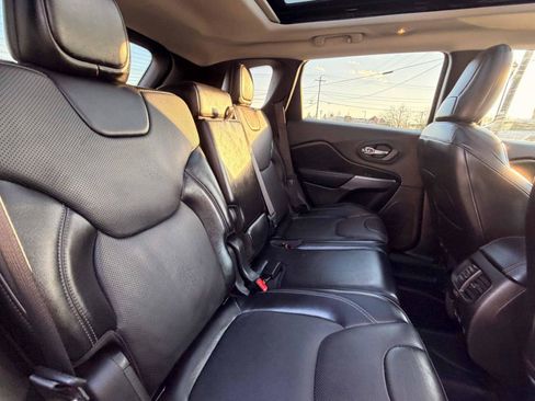 Used 2021 Jeep Cherokee Limited w/ Elite Package image 23