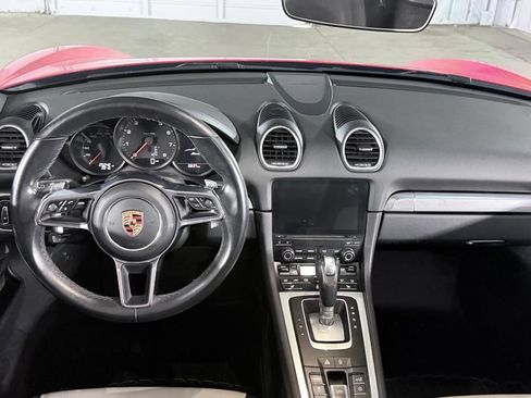 Used 2018 Porsche 718 Boxster RWD image 37