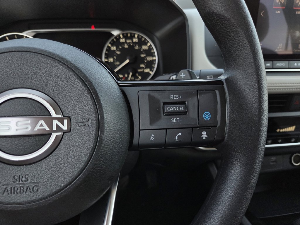 Used 2023 Nissan Rogue SV AWD/4WD image 25