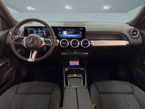 New 2026 Mercedes-Benz GLB 250 image 12