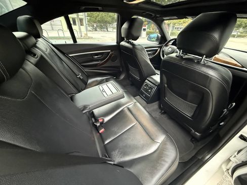 Used 2018 BMW 330i 330i 4dr Sedan w/ Convenience Package image 16