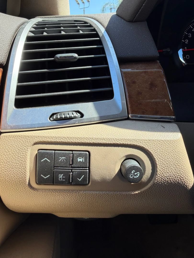 Used 2008 Cadillac SRX 2WD V8 w/ Utility Package image 29