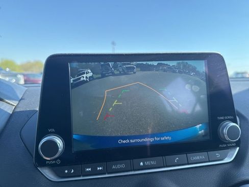 Used 2024 Nissan Sentra SV w/ All-Weather Package image 17