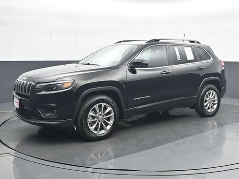 Used 2022 Jeep Cherokee Latitude Lux w/ Sun & Sound Group AWD/4WD image 2