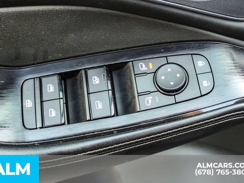Used 2025 Nissan Rogue SV FWD image 40