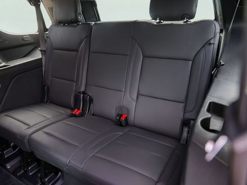 Used 2025 Chevrolet Tahoe Z71 w/ Comfort Package AWD/4WD image 27