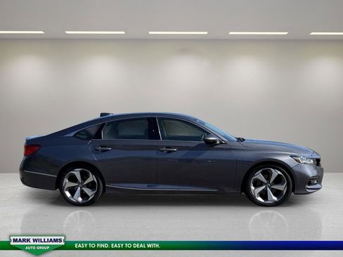 Used 2020 Honda Accord Touring image 5