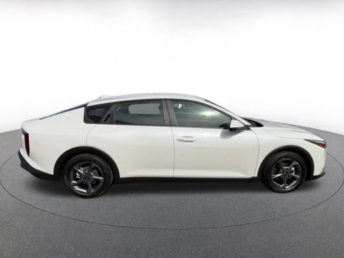 Used 2025 Kia K4 FWD image 16