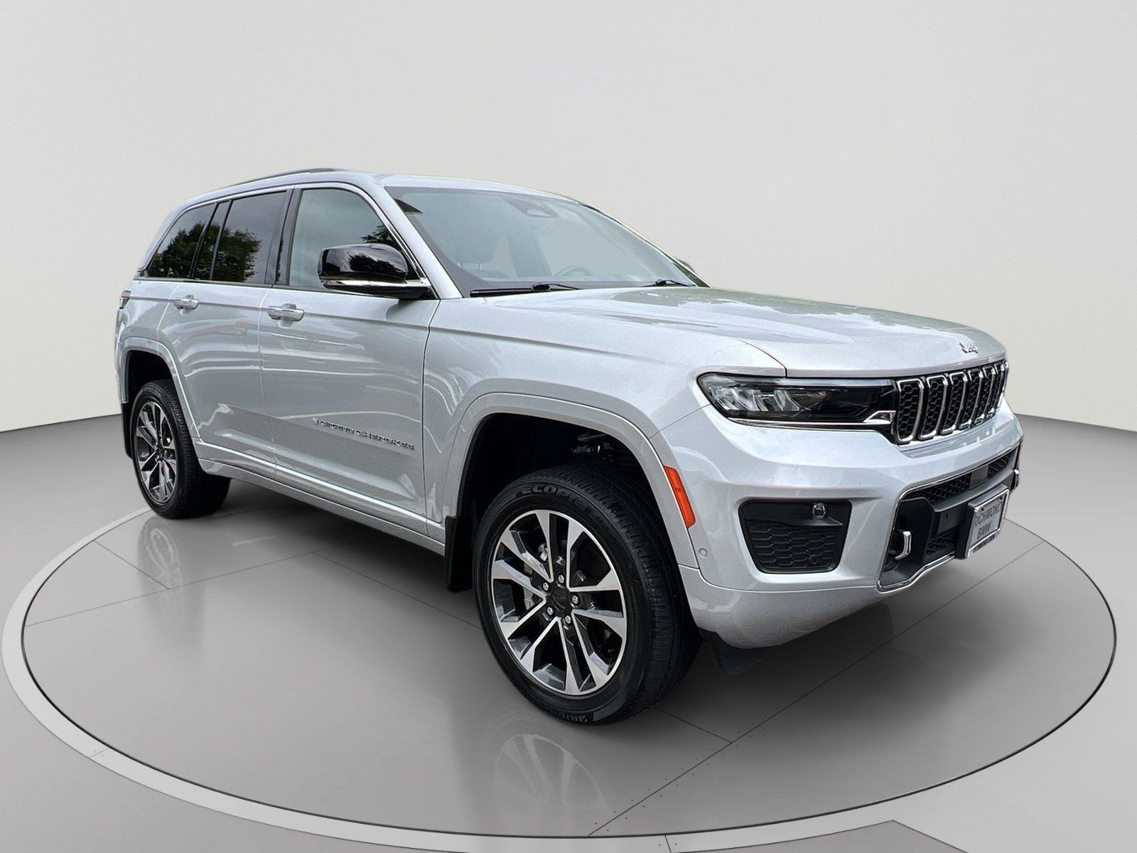 Used 2022 Jeep Grand Cherokee Overland w/ MOPAR Finishing Package AWD/4WD image 7