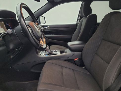 Used 2020 Jeep Grand Cherokee Laredo w/ Security & Convenience Group image 17