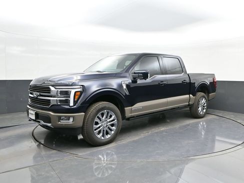 New 2025 Ford F150 King Ranch w/ FX4 Off-Road Package image 32