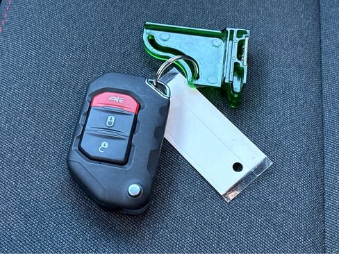 Used 2024 Jeep Wrangler Unlimited Rubicon image 26