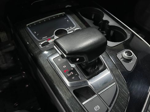 Used 2017 Audi Q7 2.0T Premium Plus w/ Premium Plus Package image 30