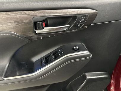 Used 2021 Toyota Highlander Platinum