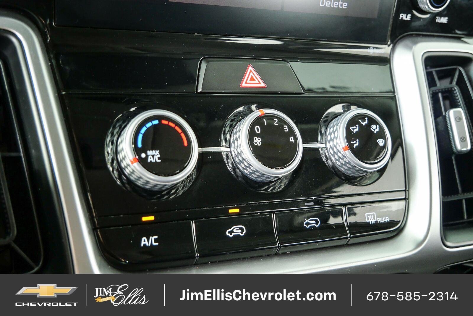 Used 2022 Kia Sorento LX AWD/4WD image 16