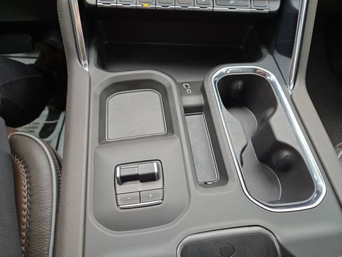 New 2025 GMC Sierra 3500 Denali w/ Technology Package image 23