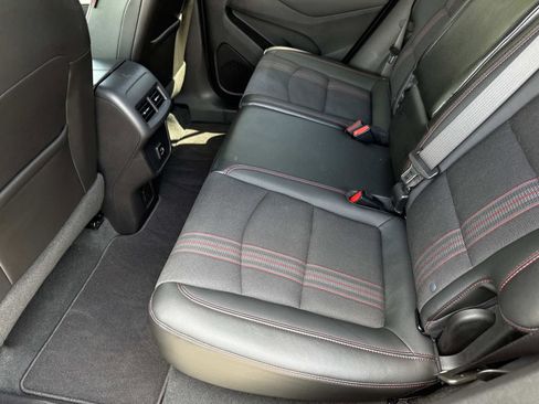 Used 2022 Chevrolet Equinox RS w/ Infotainment Package FWD image 10