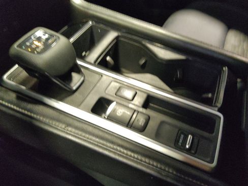 Used 2022 Nissan Pathfinder SV FWD image 26