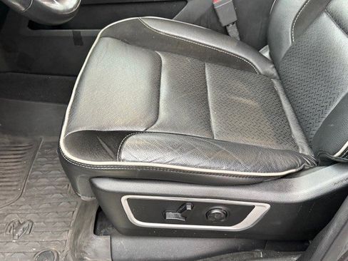 Used 2020 RAM 1500 Laramie image 34