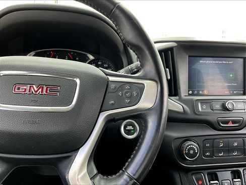 Used 2020 GMC Terrain SLE FWD image 12