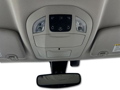 Used 2018 Chrysler Pacifica Touring-L Plus image 25