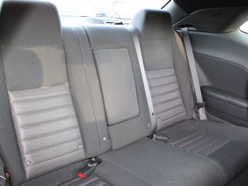 Used 2010 Dodge Challenger SE image 16