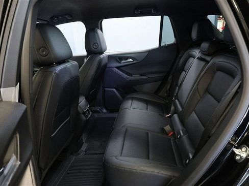 New 2026 Chevrolet Equinox LT w/ Convenience Package II FWD image 9