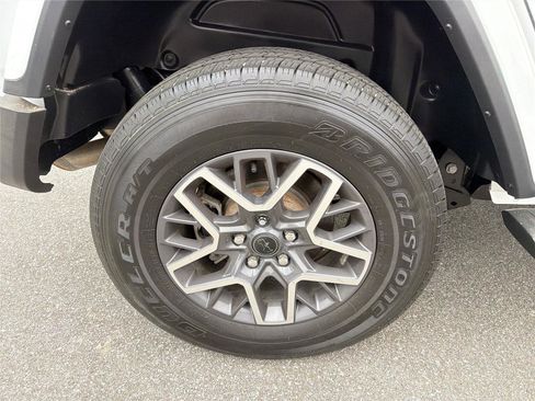 Used 2025 Jeep Wrangler Sahara w/ Safety Group image 15