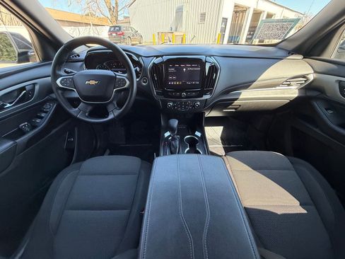 Used 2023 Chevrolet Traverse LT image 20