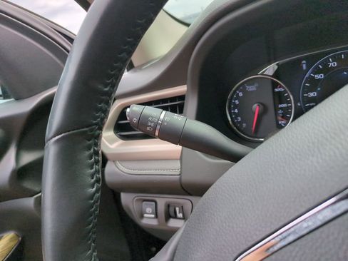 Used 2018 GMC Acadia Denali w/ Technology Package FWD image 30