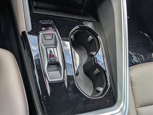 New 2025 Audi Q5 Premium image 16