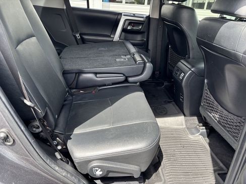Used 2018 Toyota 4Runner Limited AWD/4WD image 29