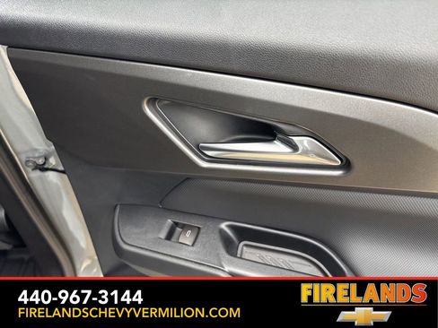 New 2026 Chevrolet Equinox EV LT image 37