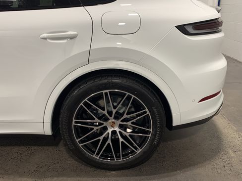 New 2026 Porsche Cayenne E-Hybrid Coupe image 34