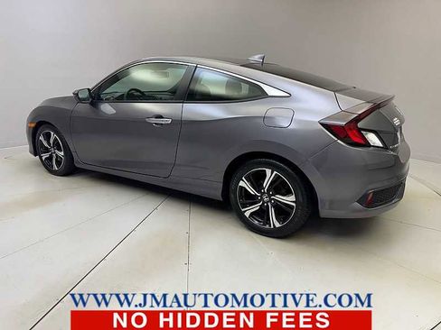Used 2017 Honda Civic Touring image 3