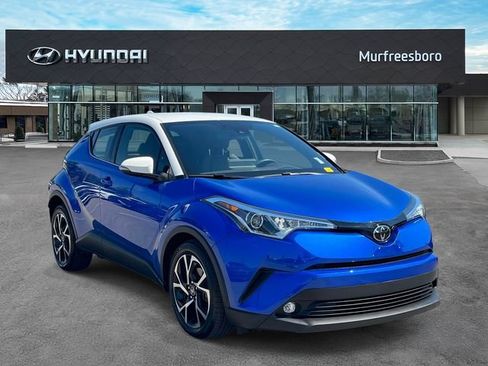 Used 2019 Toyota C-HR Limited FWD image 3