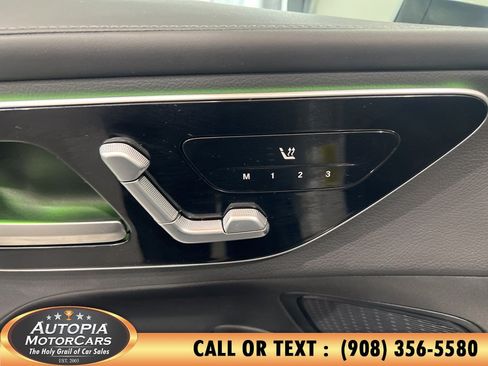 Used 2025 Mercedes-Benz GLC 350e 4MATIC w/ AMG Line image 19